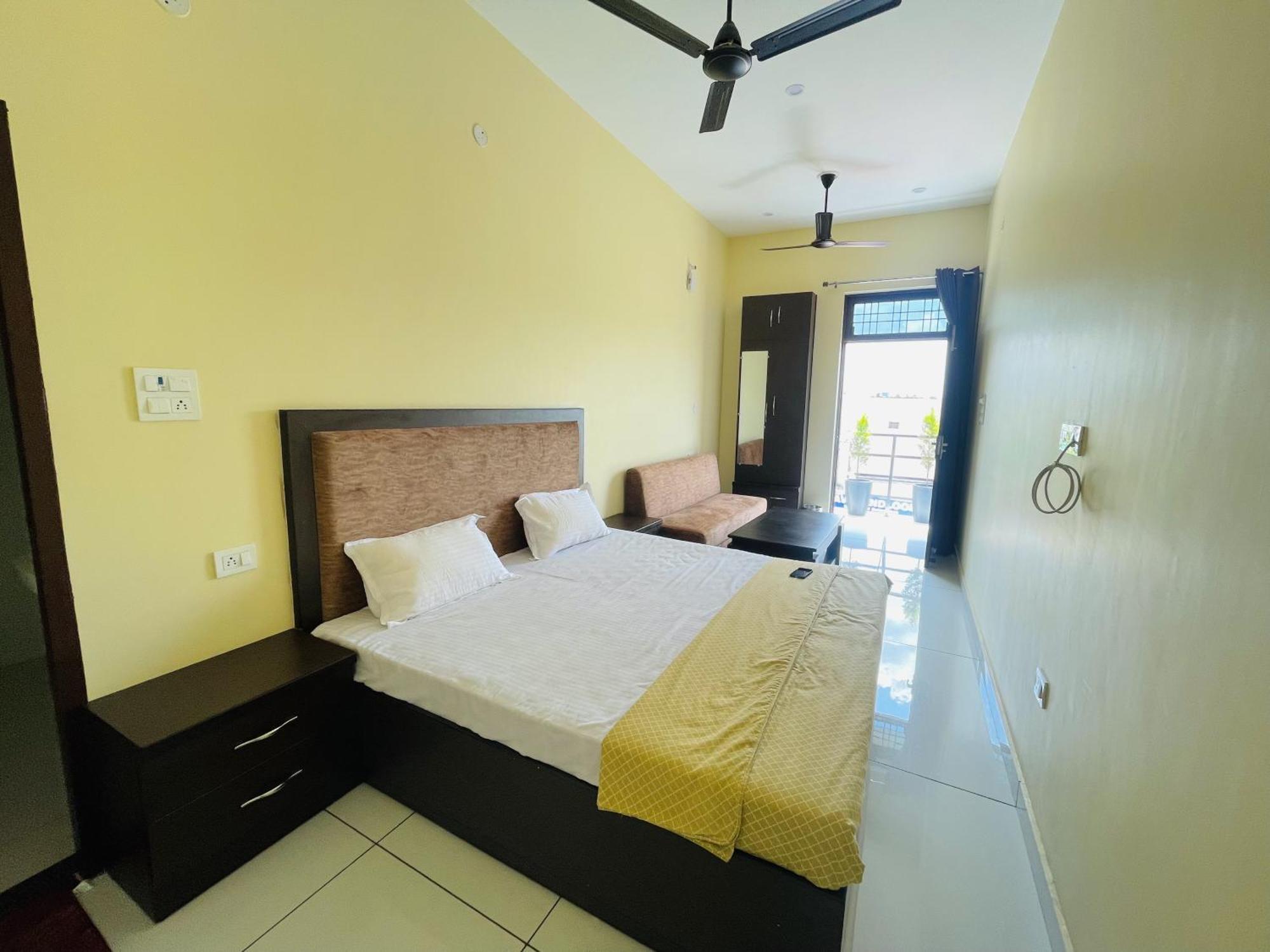 Bld Restaurant And Home Stay Ντεχραντούν Εξωτερικό φωτογραφία